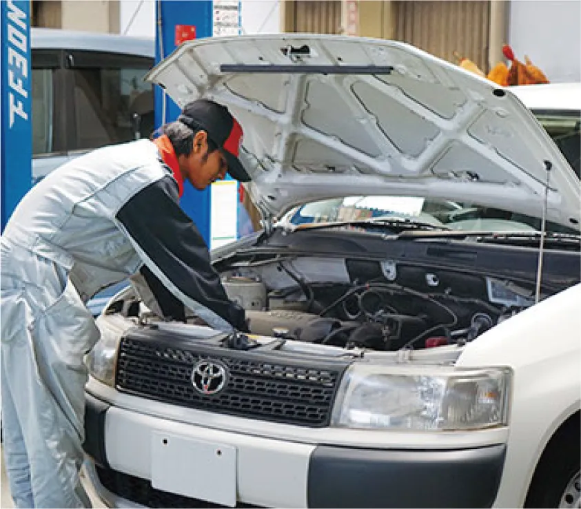 充実した設備の車検整備環境